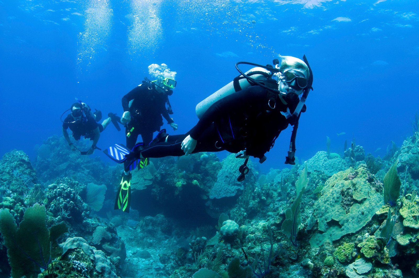 woman scuba diving in Antigua in the Caribbean