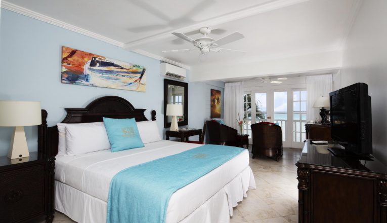 oceanview_1bed_outroom